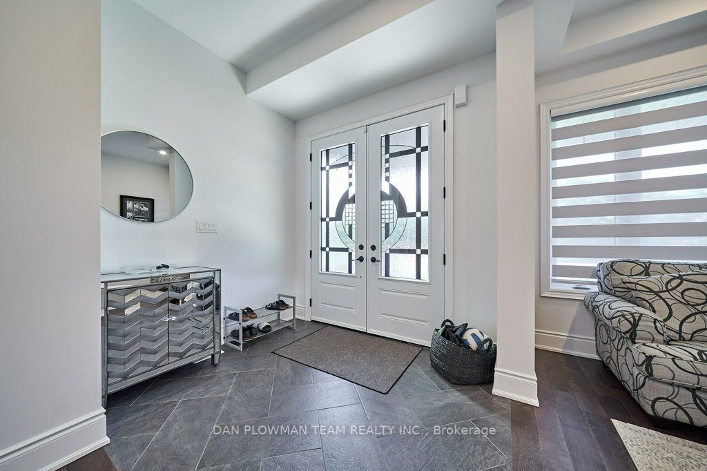 505 King Ave E