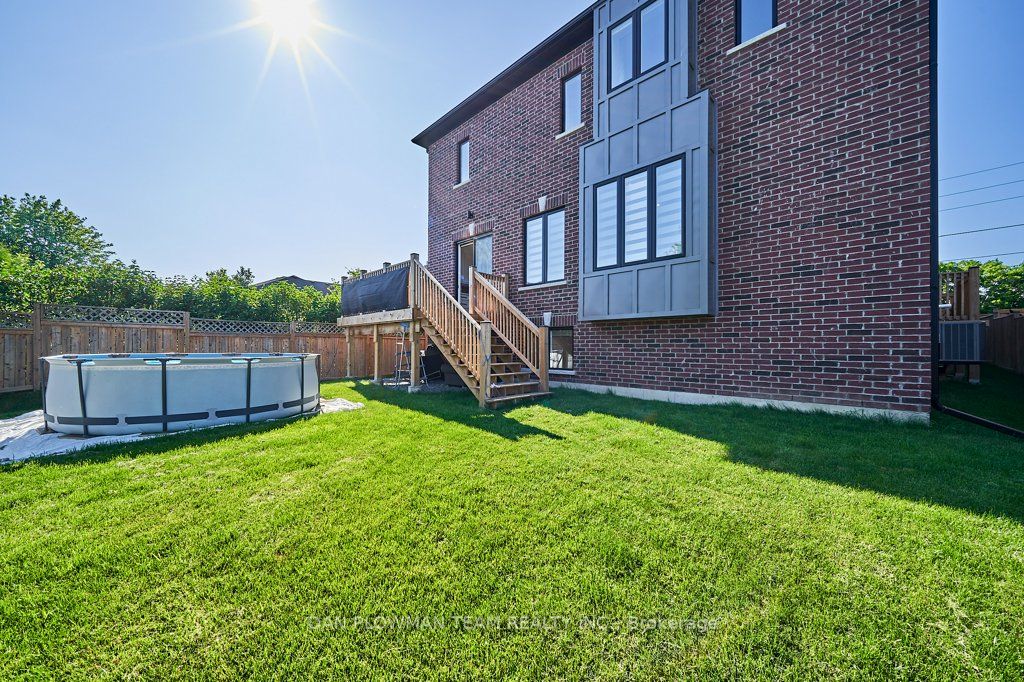505 King Ave E