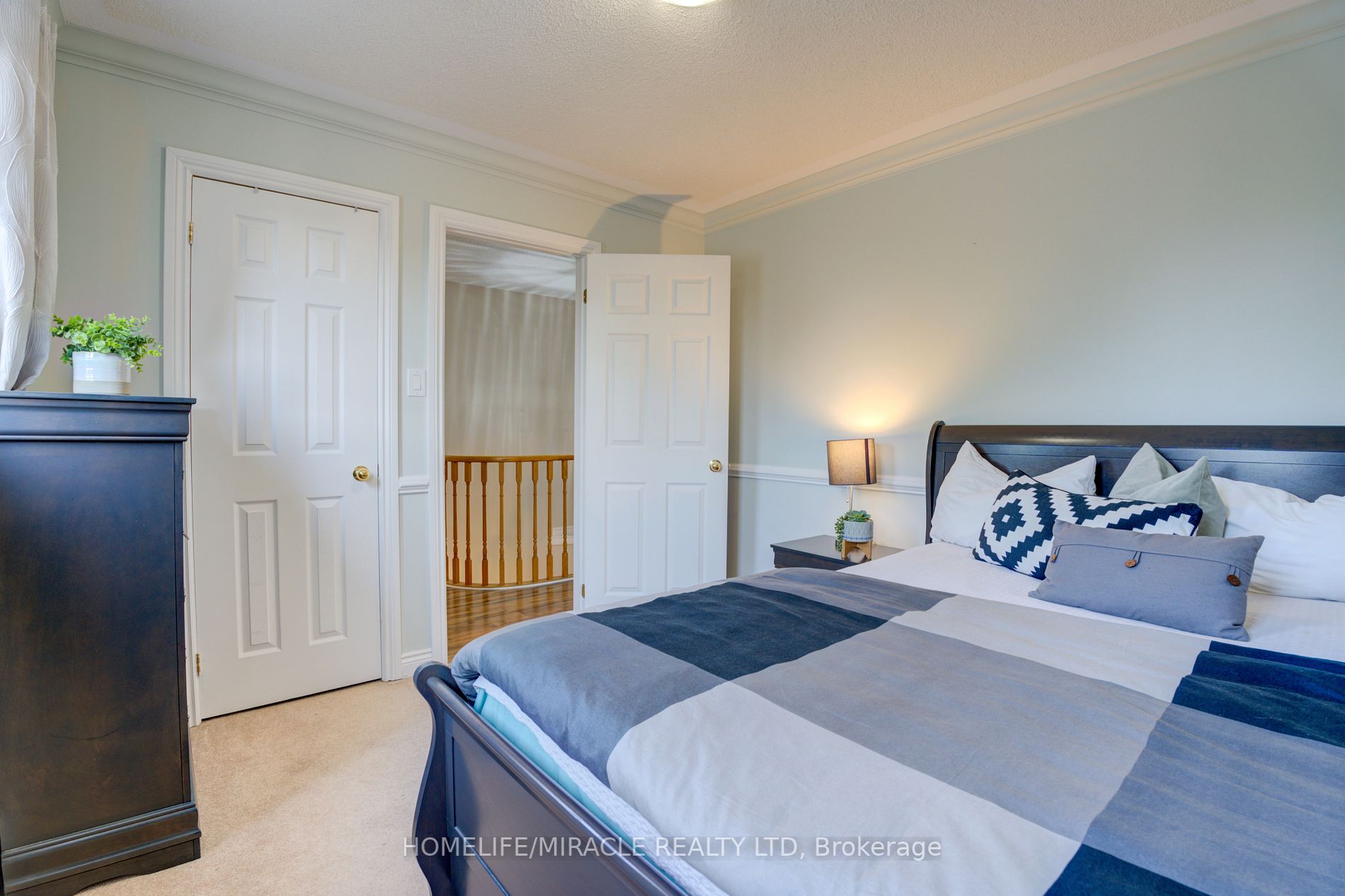 113 Meadowview Blvd