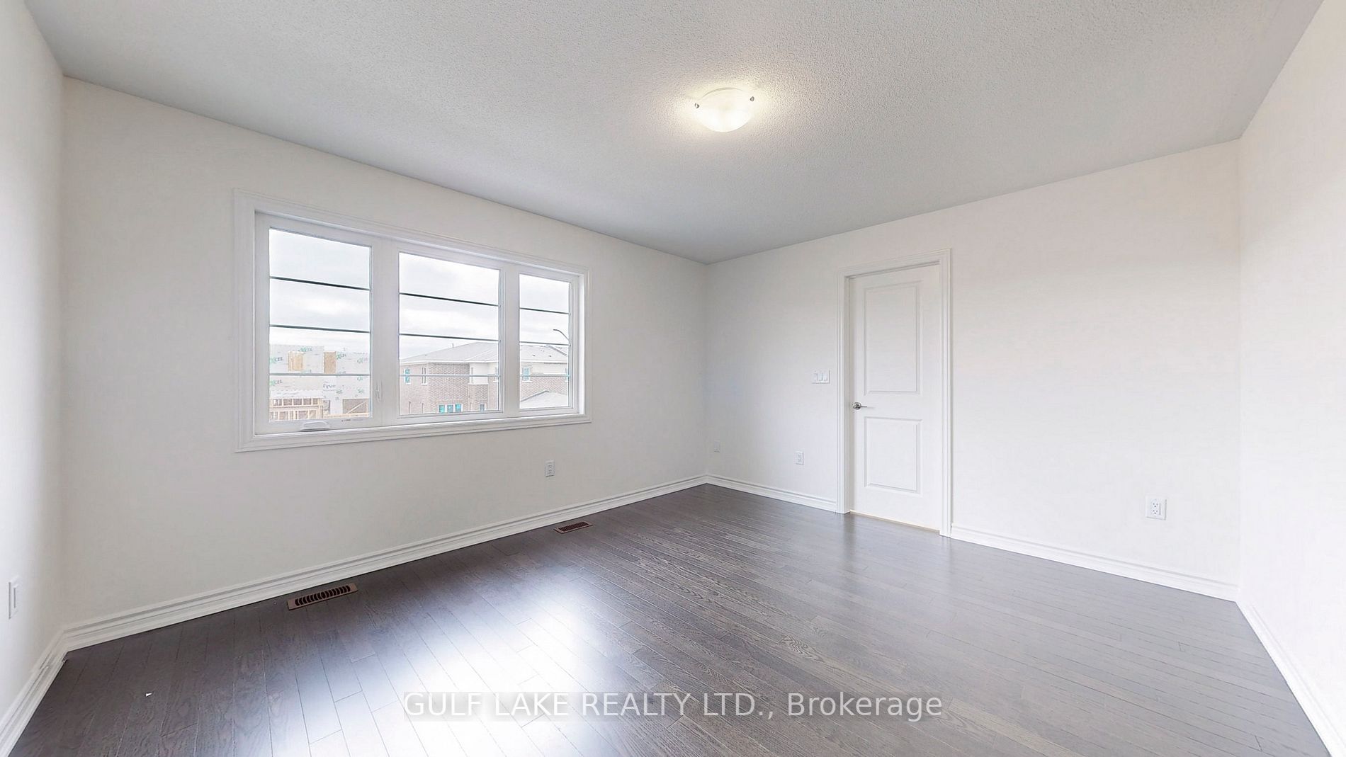 15 Floodgate Rd