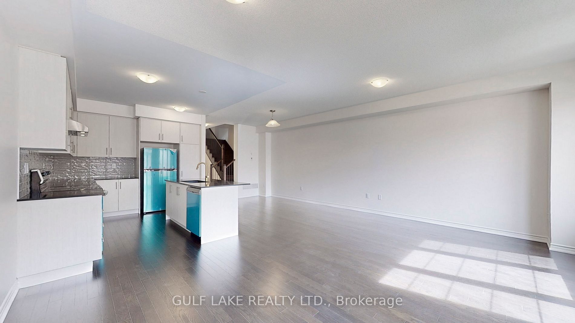 15 Floodgate Rd