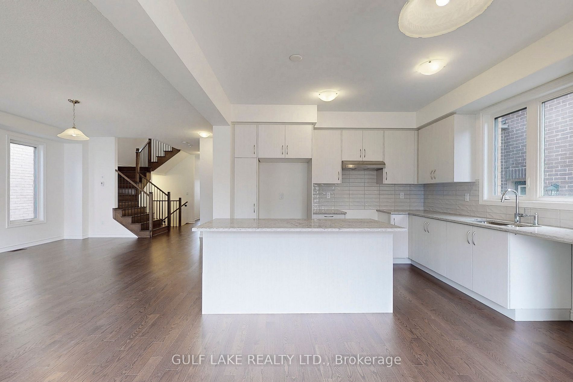 422 Coronation Rd