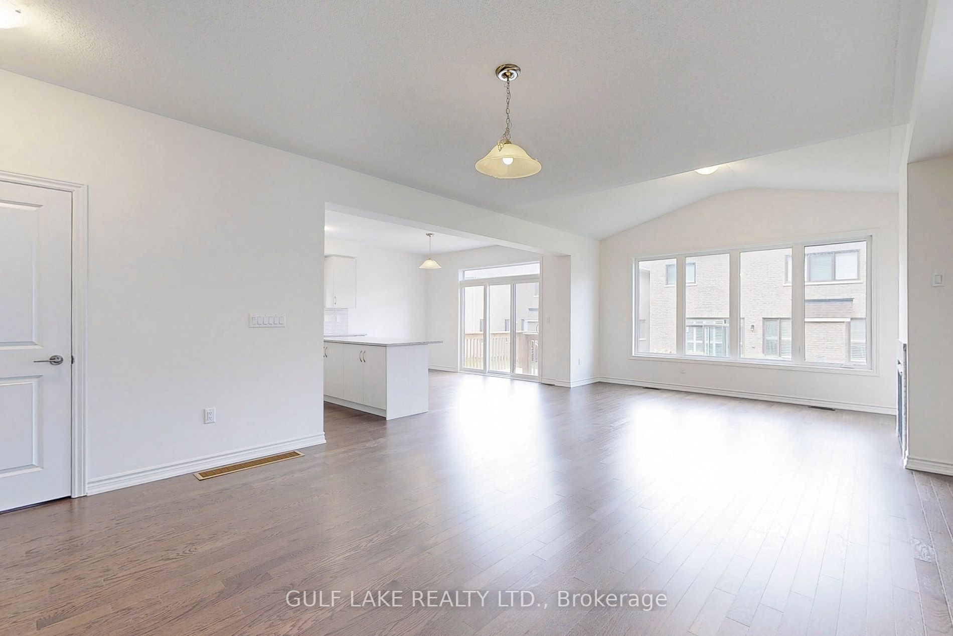 422 Coronation Rd