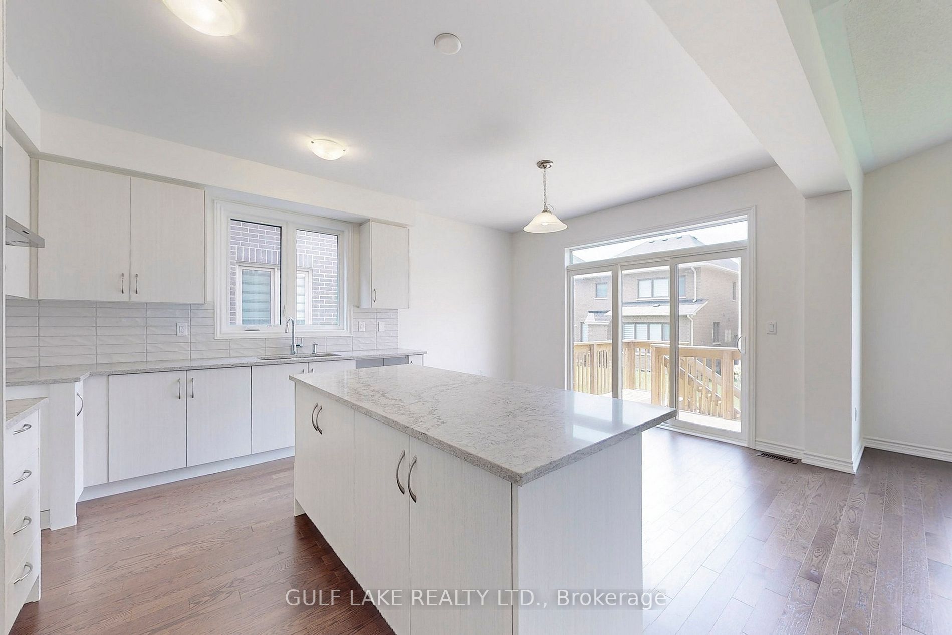 422 Coronation Rd