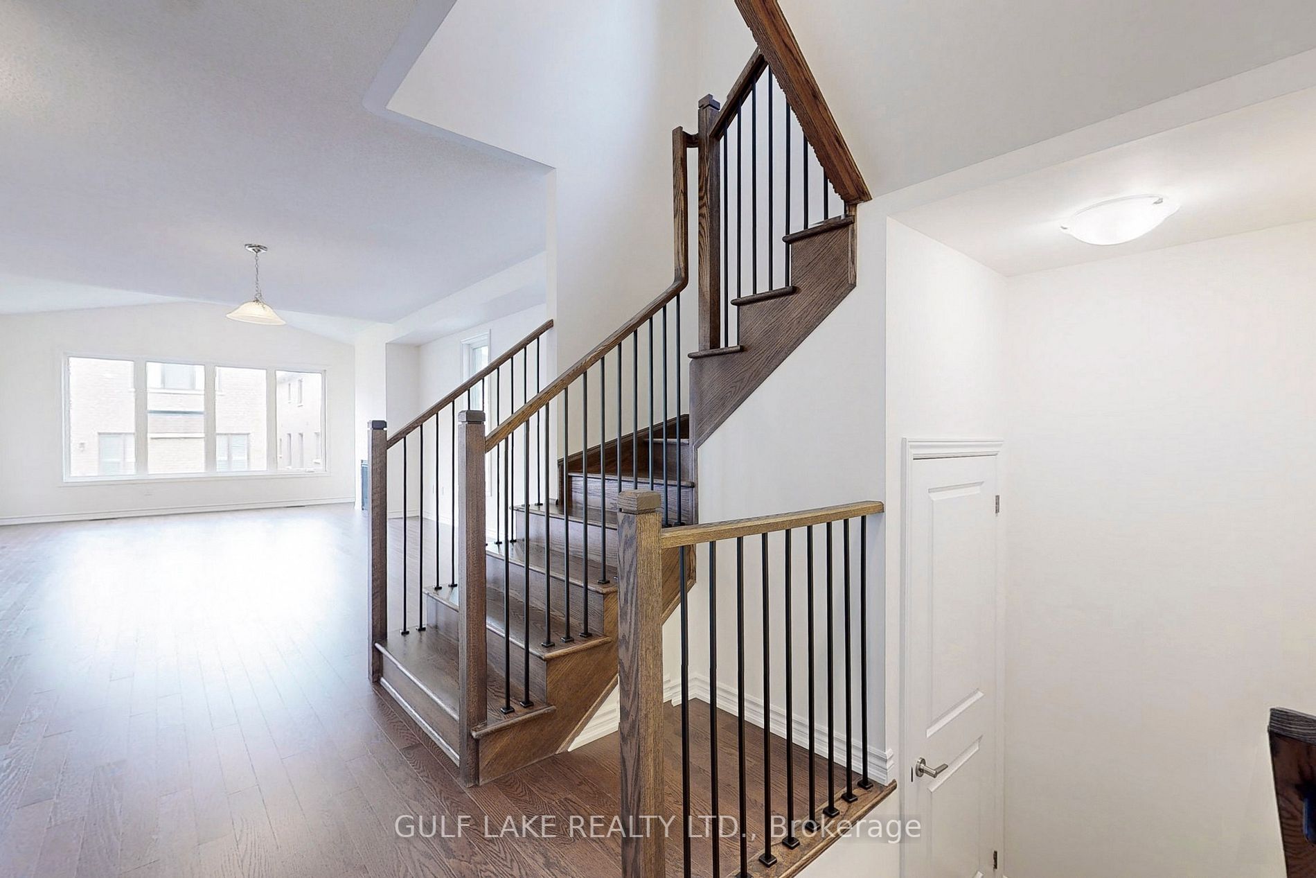 422 Coronation Rd
