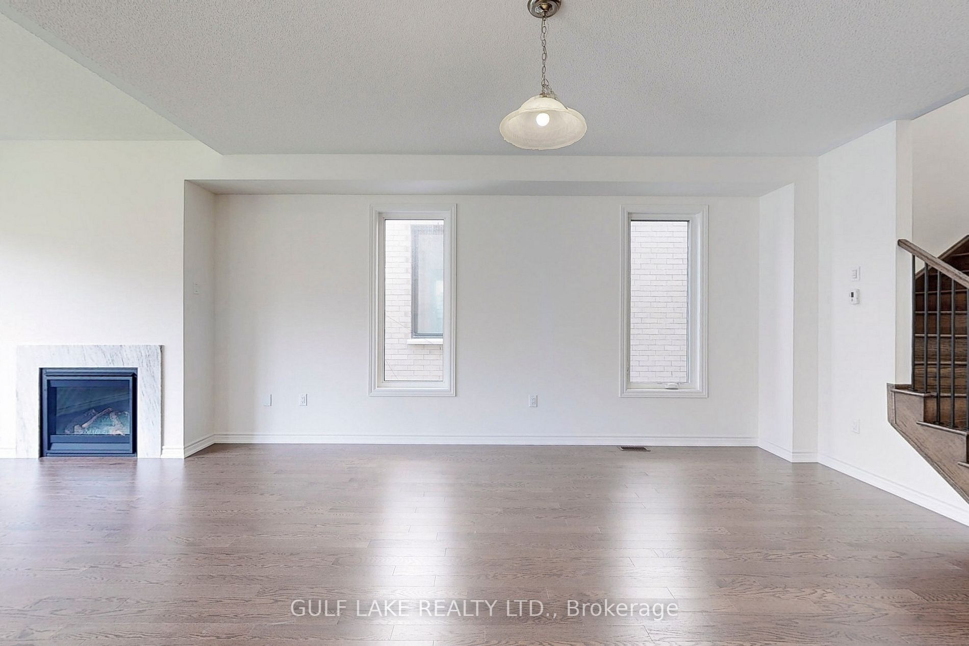 422 Coronation Rd