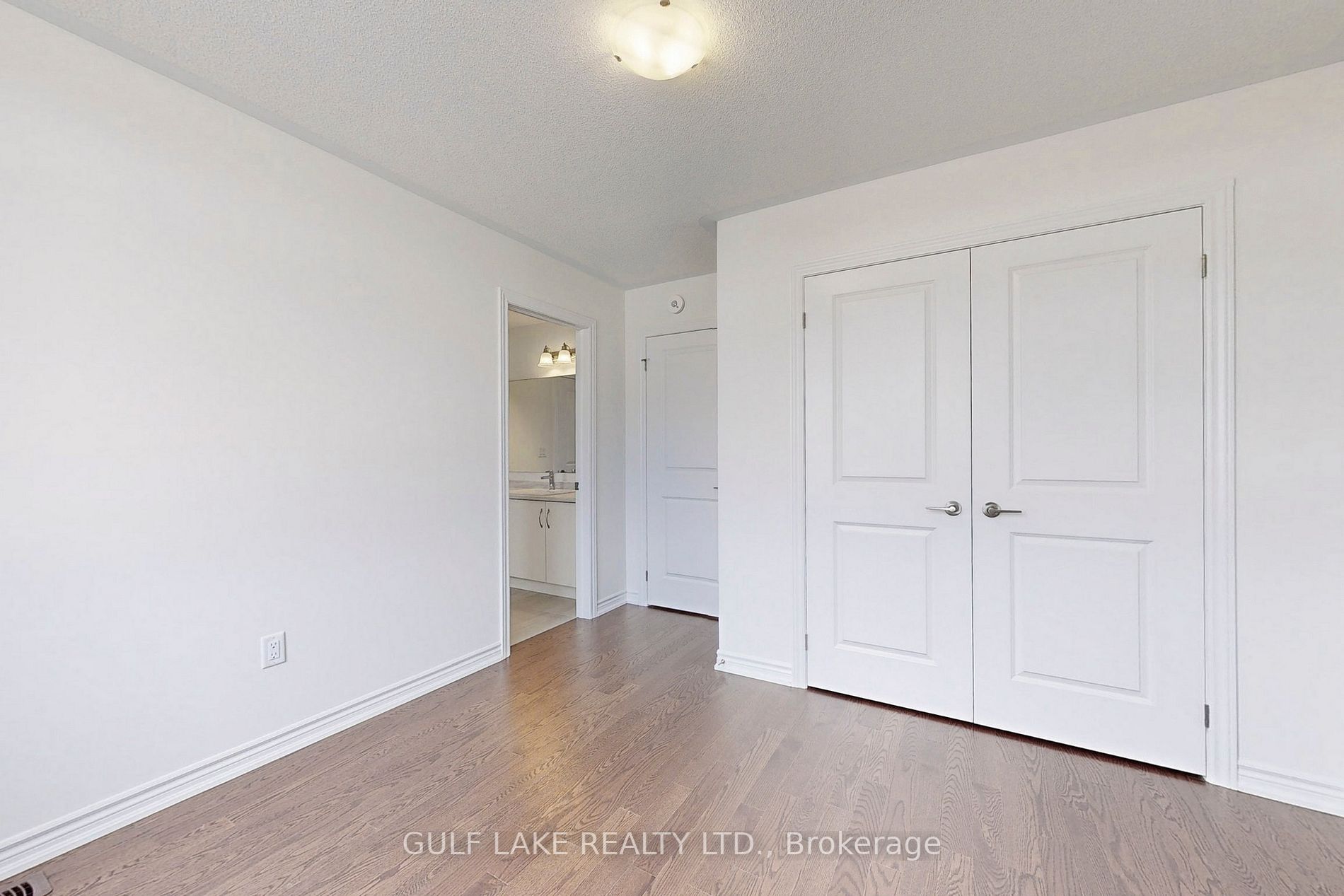 422 Coronation Rd