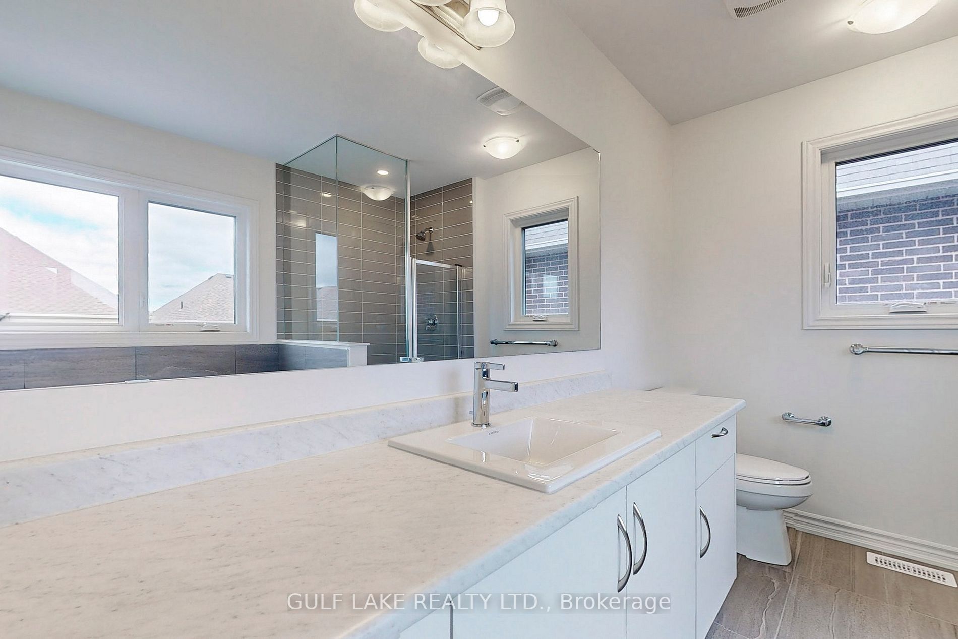 422 Coronation Rd