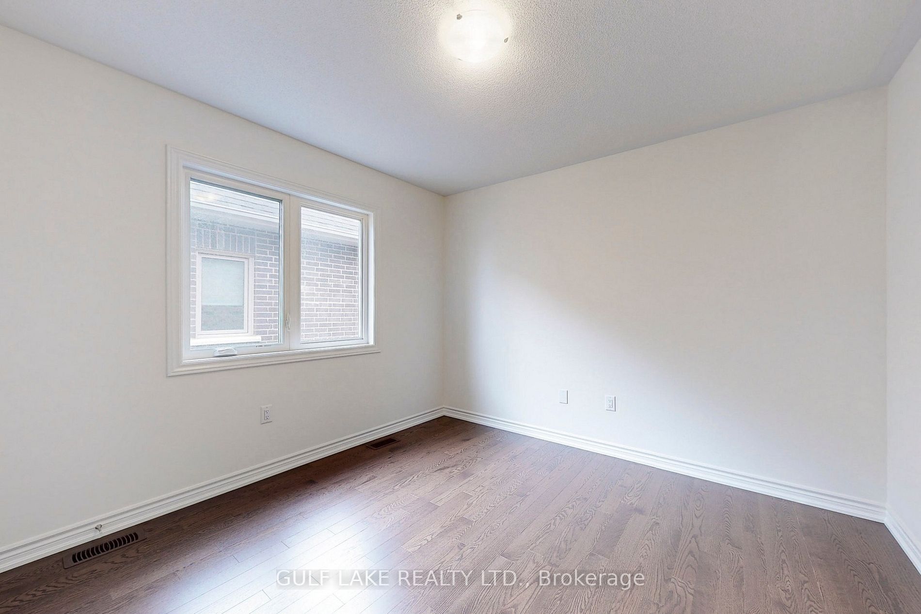 422 Coronation Rd