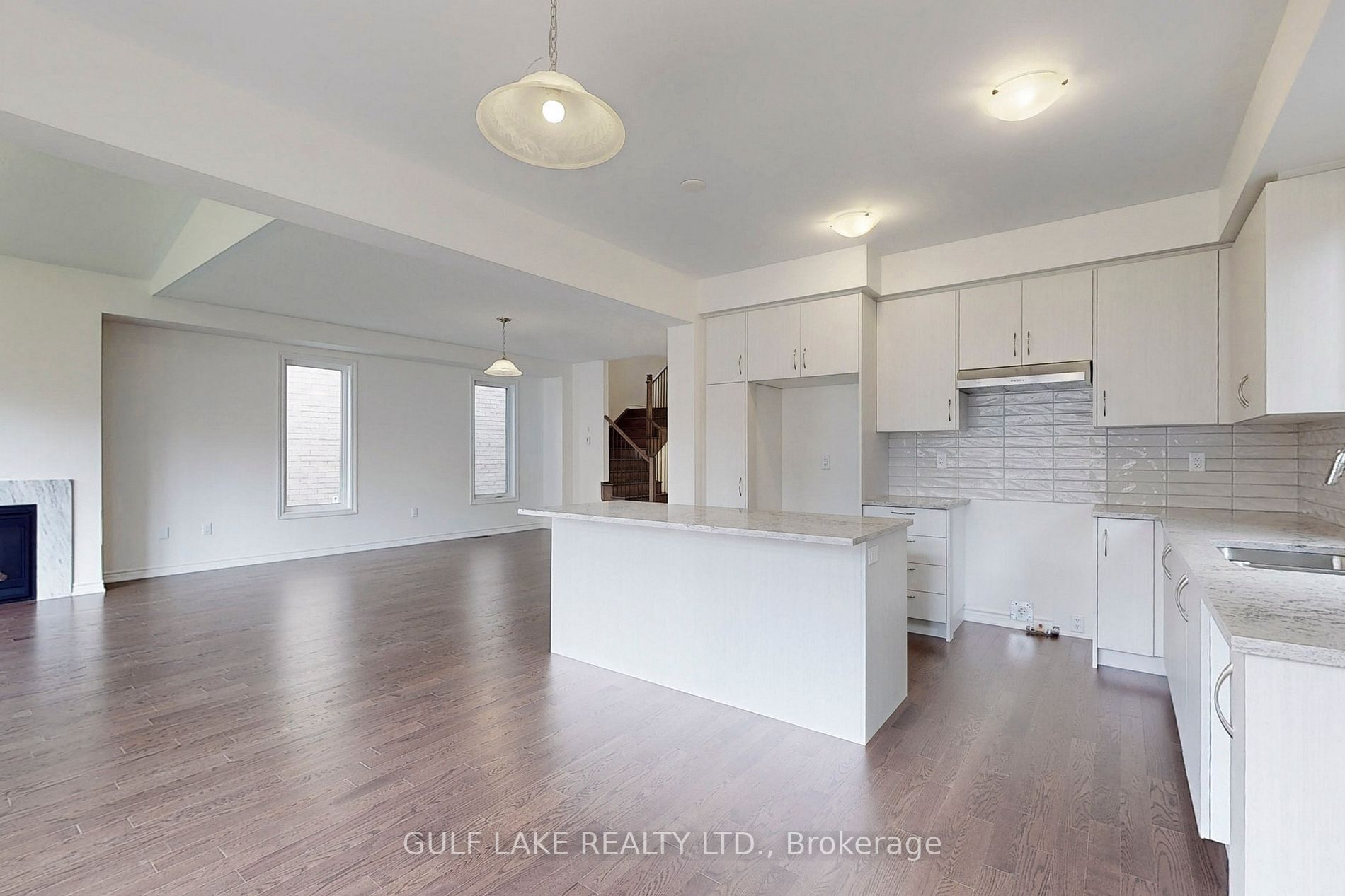 422 Coronation Rd