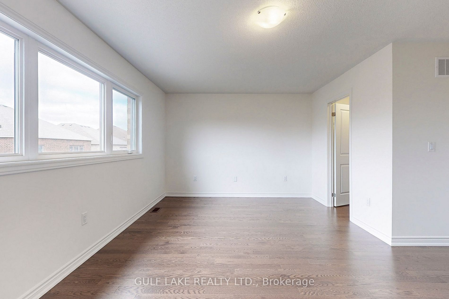 422 Coronation Rd