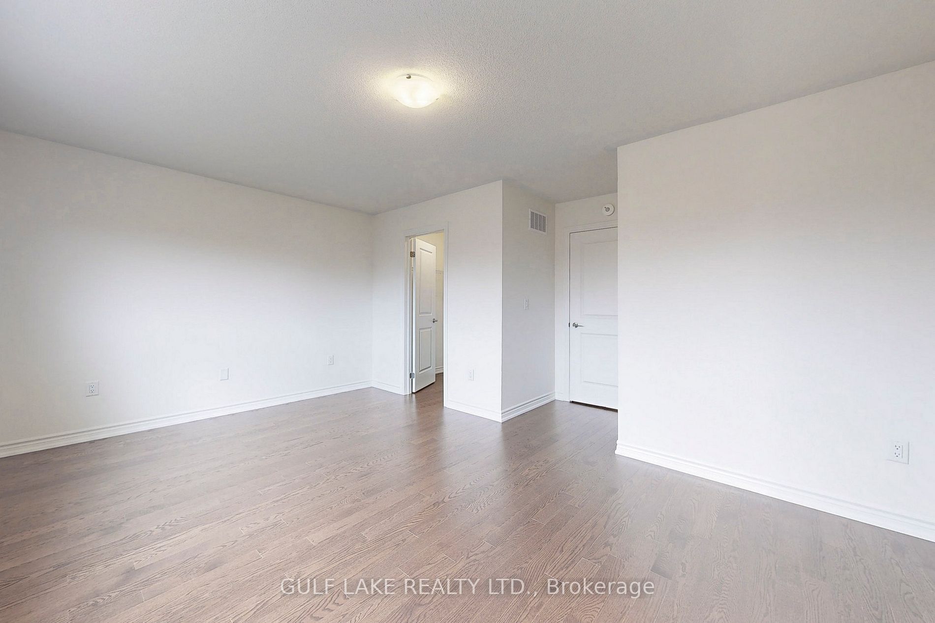 422 Coronation Rd