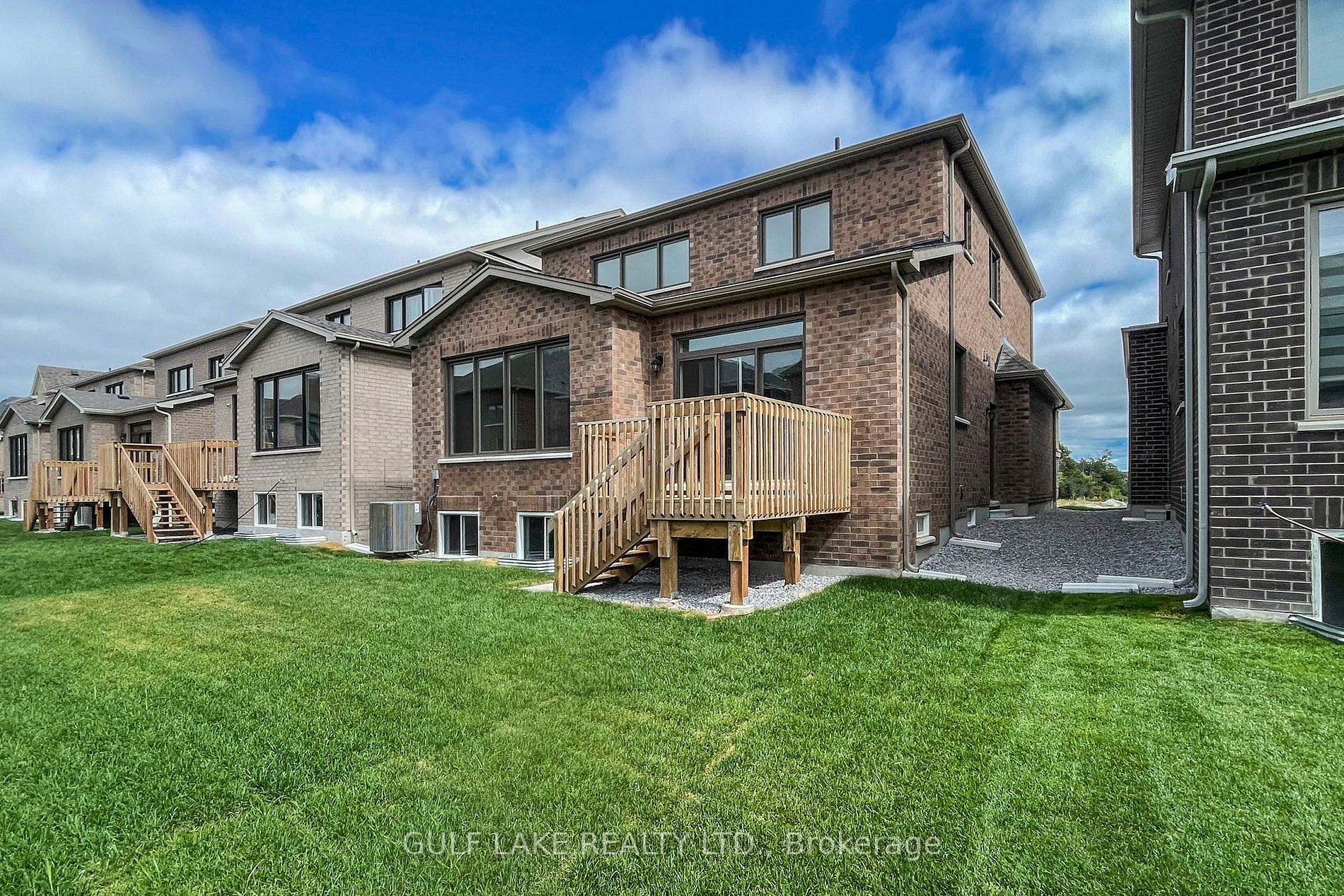 422 Coronation Rd