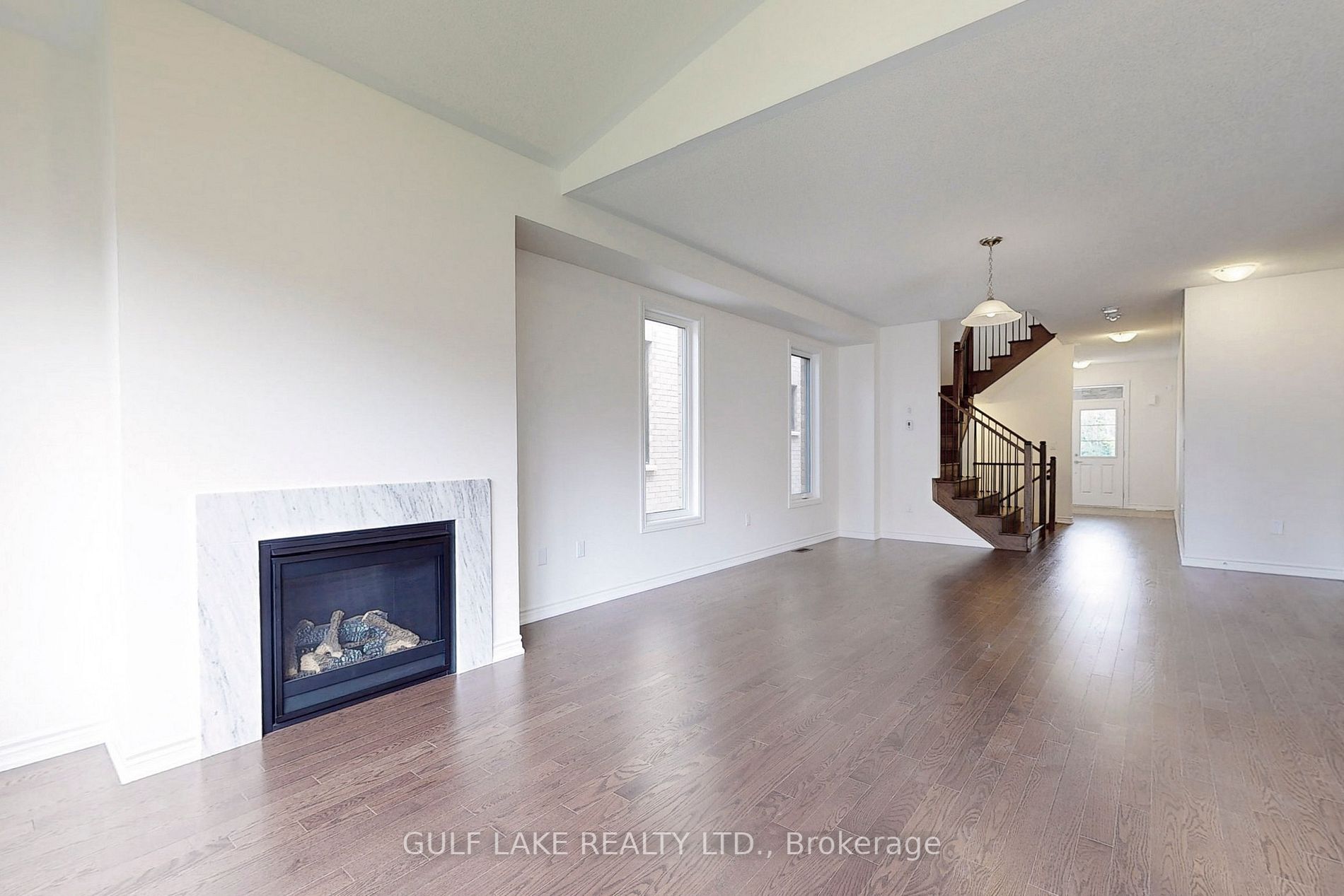 422 Coronation Rd