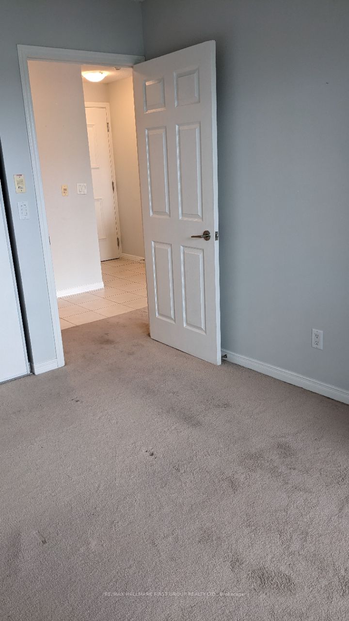 340 Watson Street W, #106