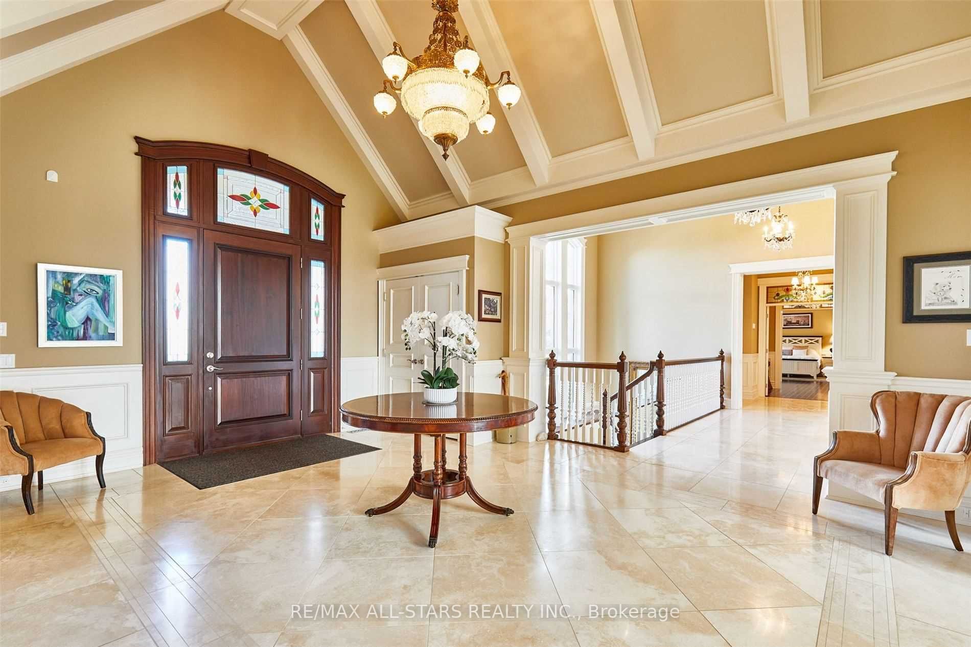 19 Clyde Crt