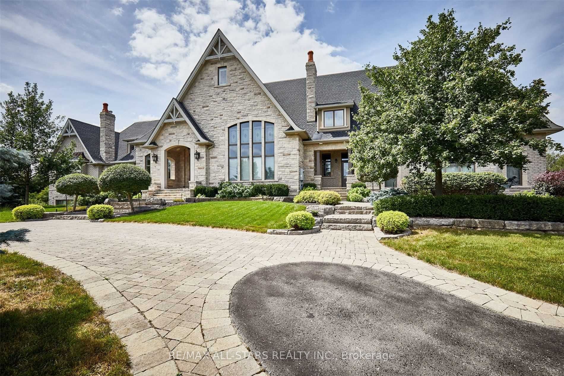 19 Clyde Crt