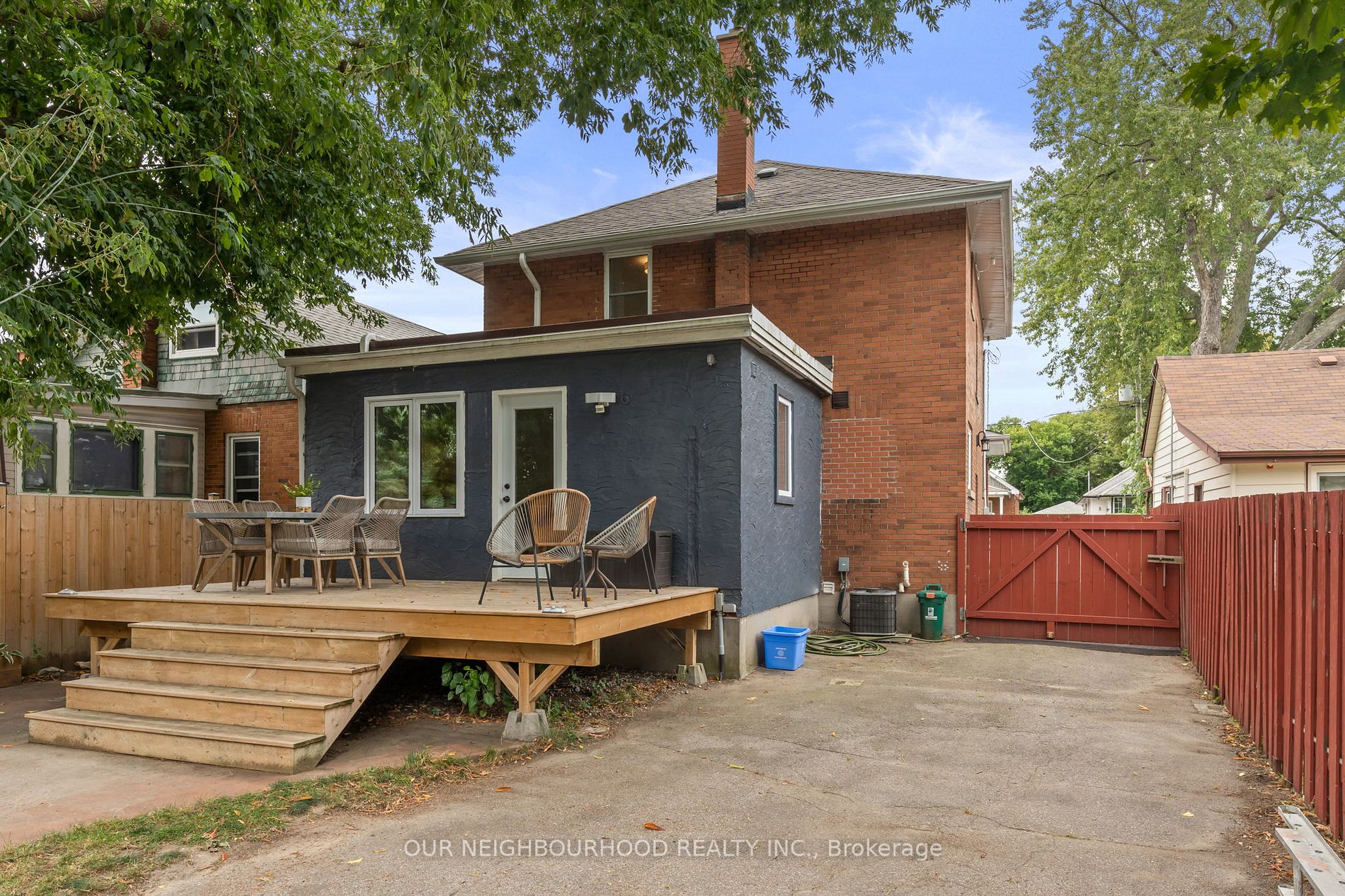 59 Burk St