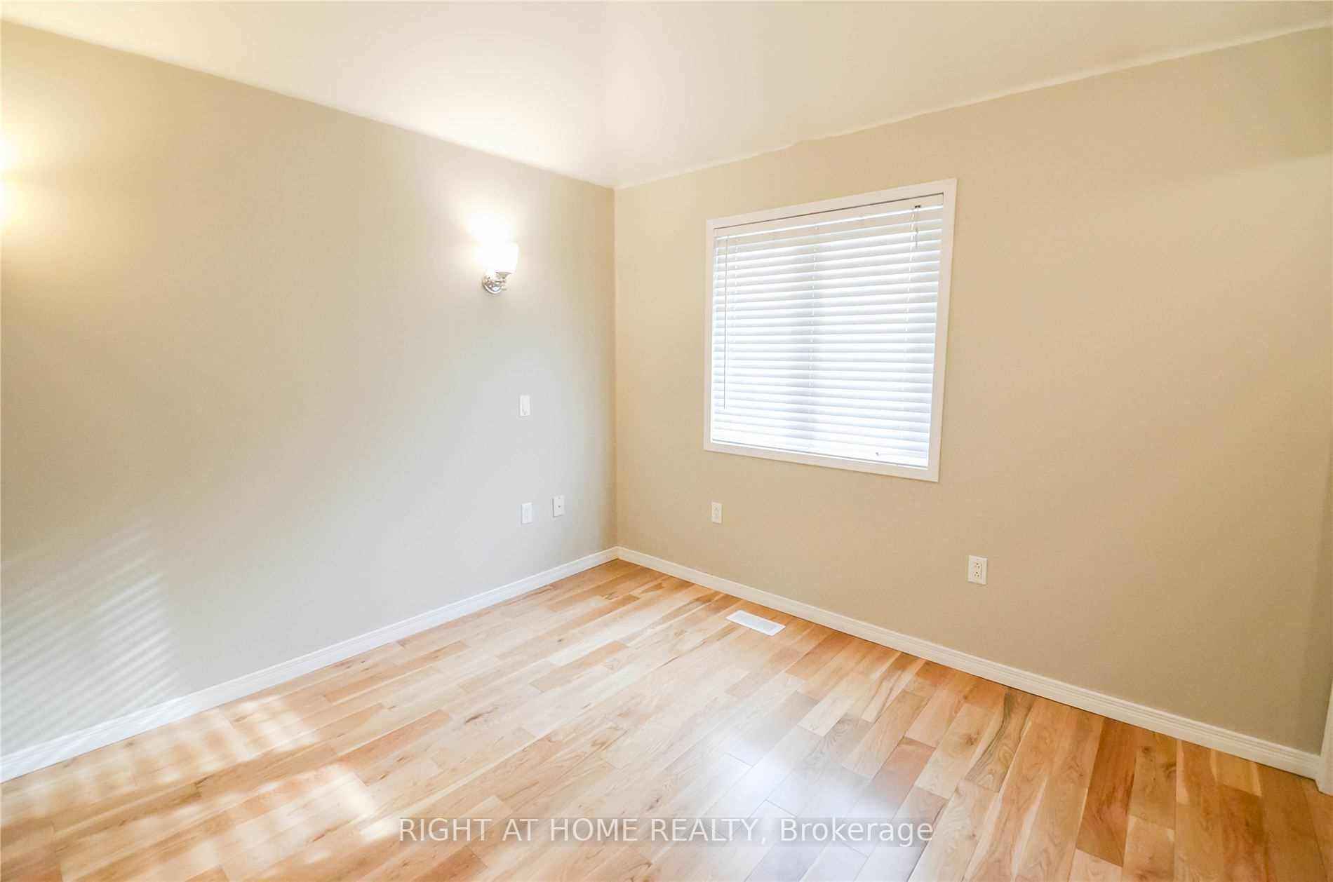 521 Poplar Avenue