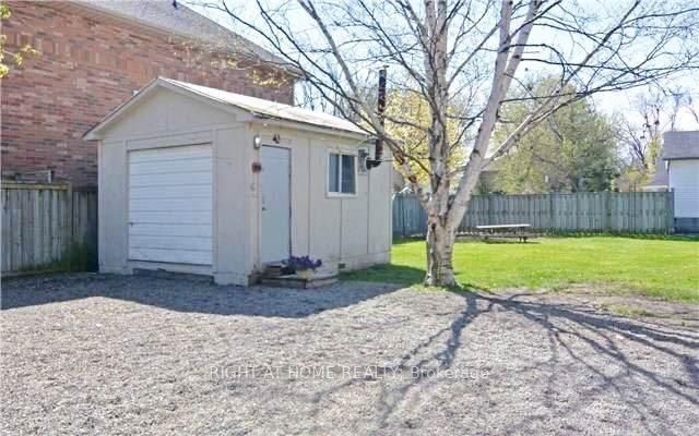 521 Poplar Avenue