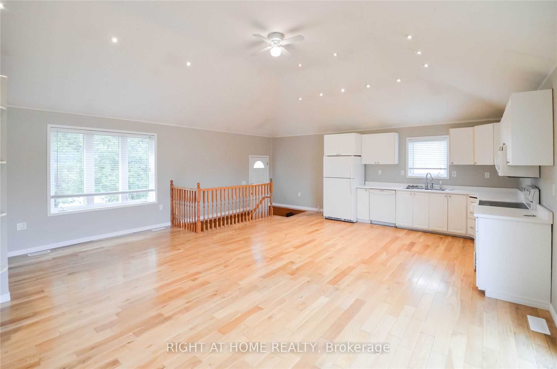 521 Poplar Ave