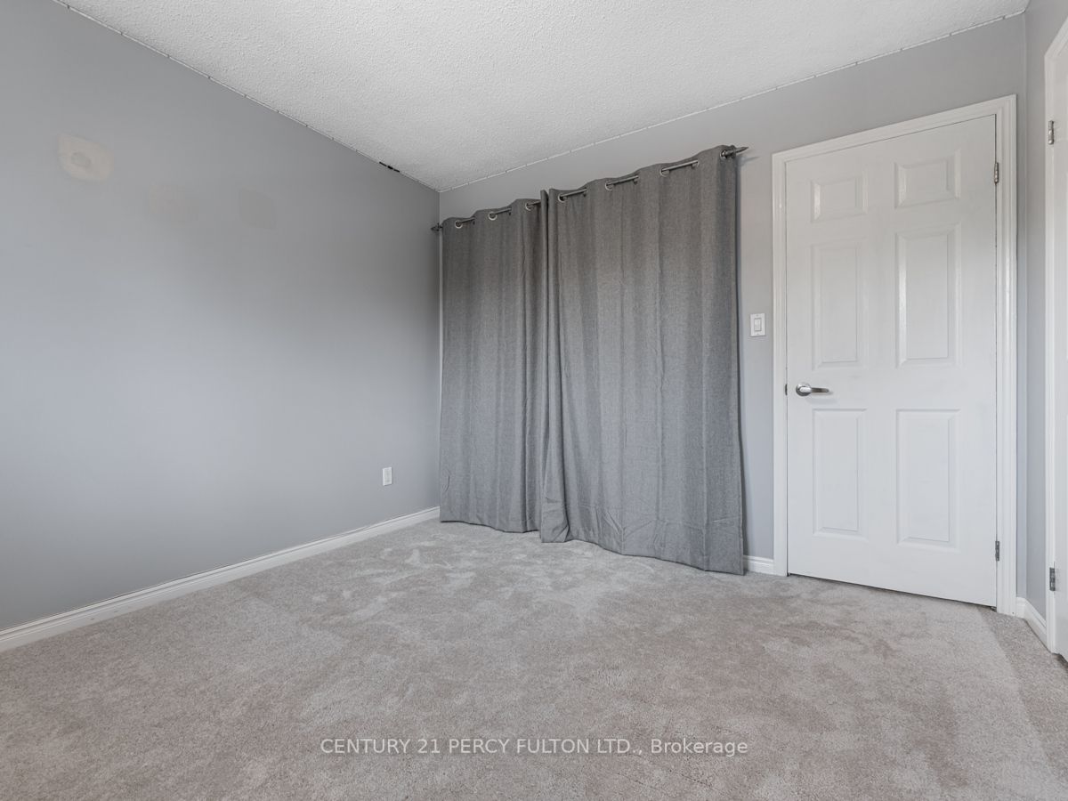 34 Kingswood Dr N