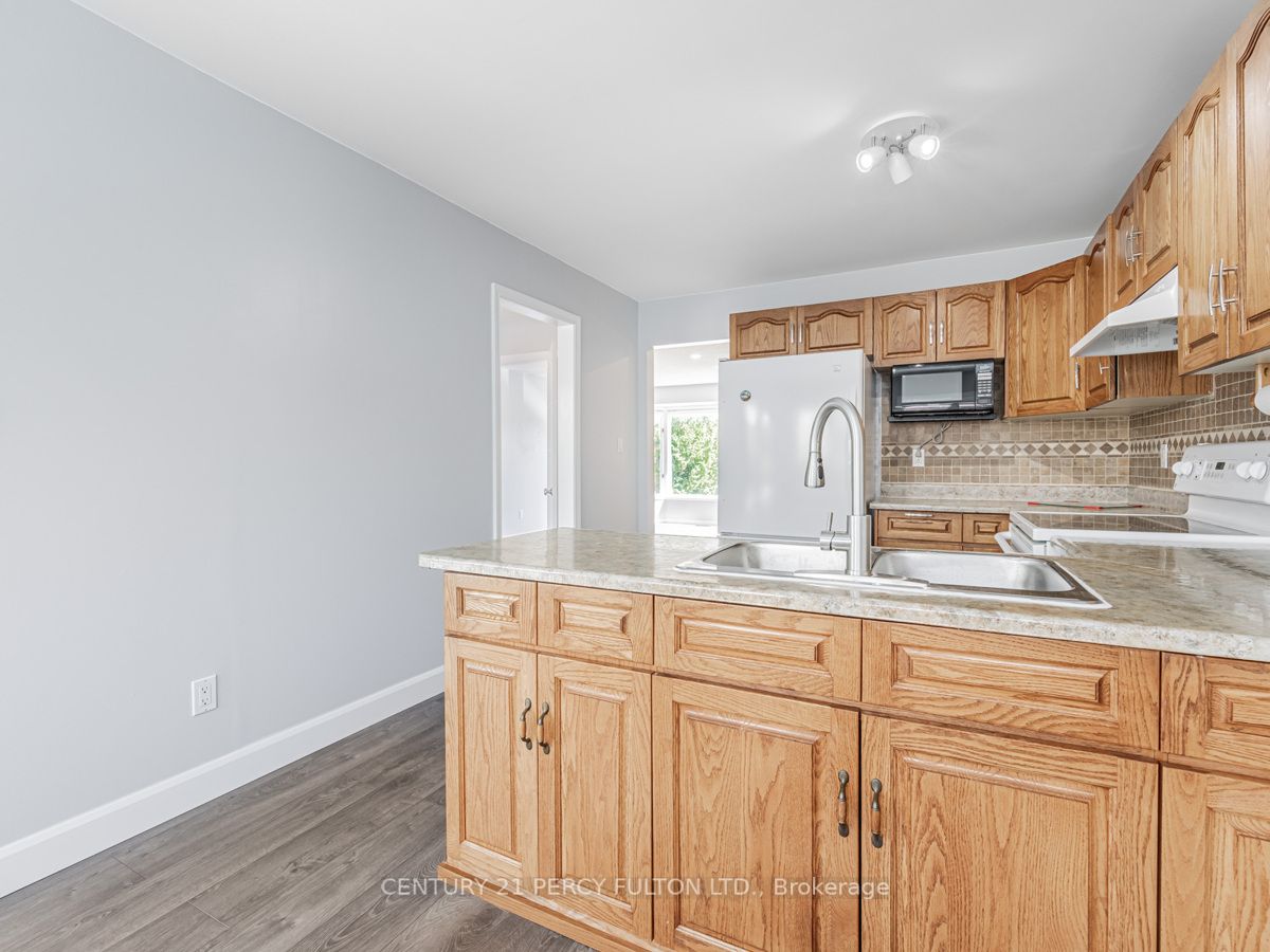 34 Kingswood Dr N