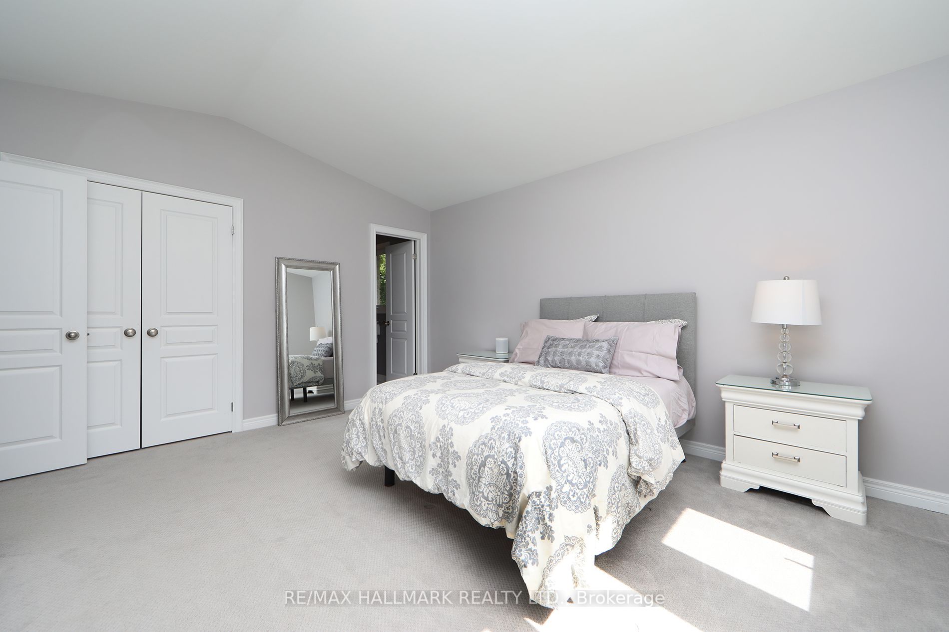 165 Bathgate Dr