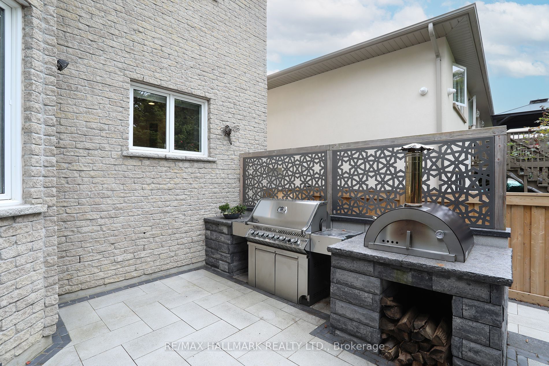 165 Bathgate Dr