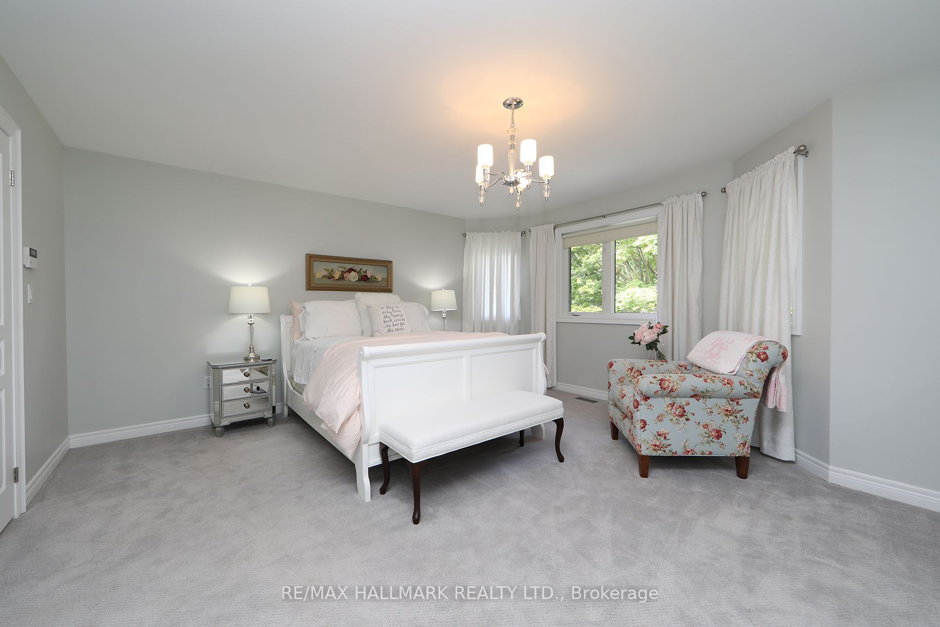 165 Bathgate Dr