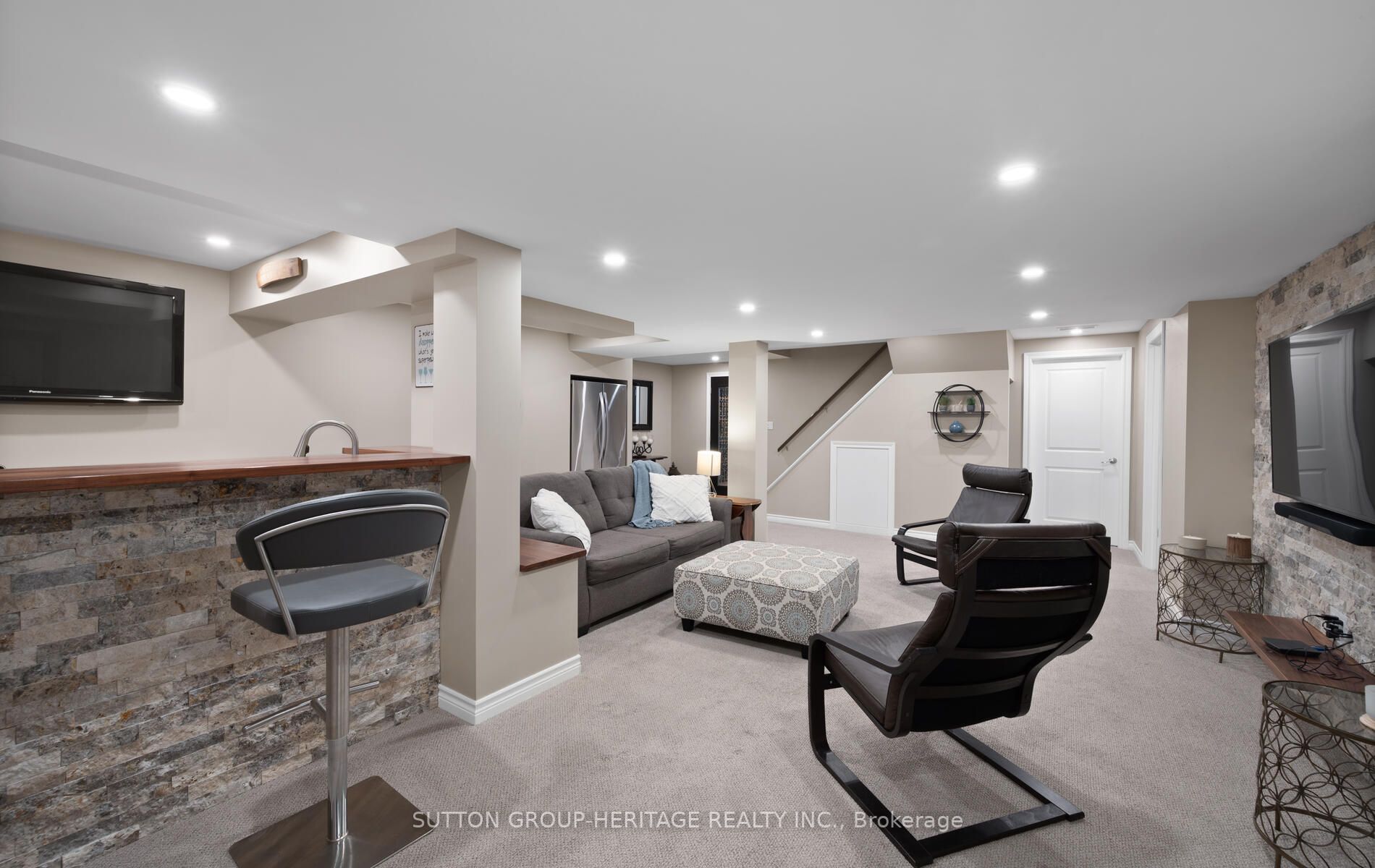 33 Spiers Crescent