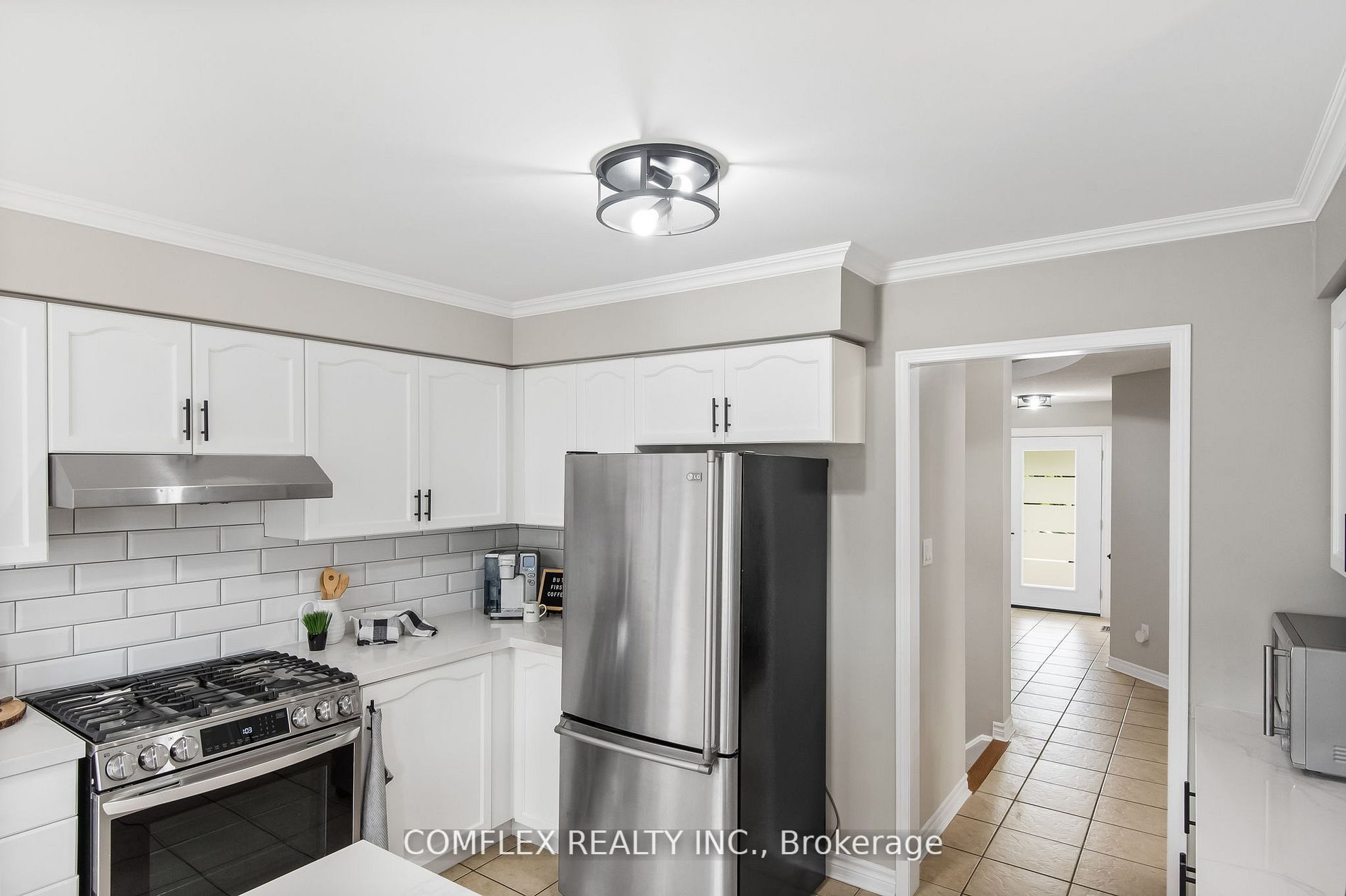 271 Scottsdale Dr