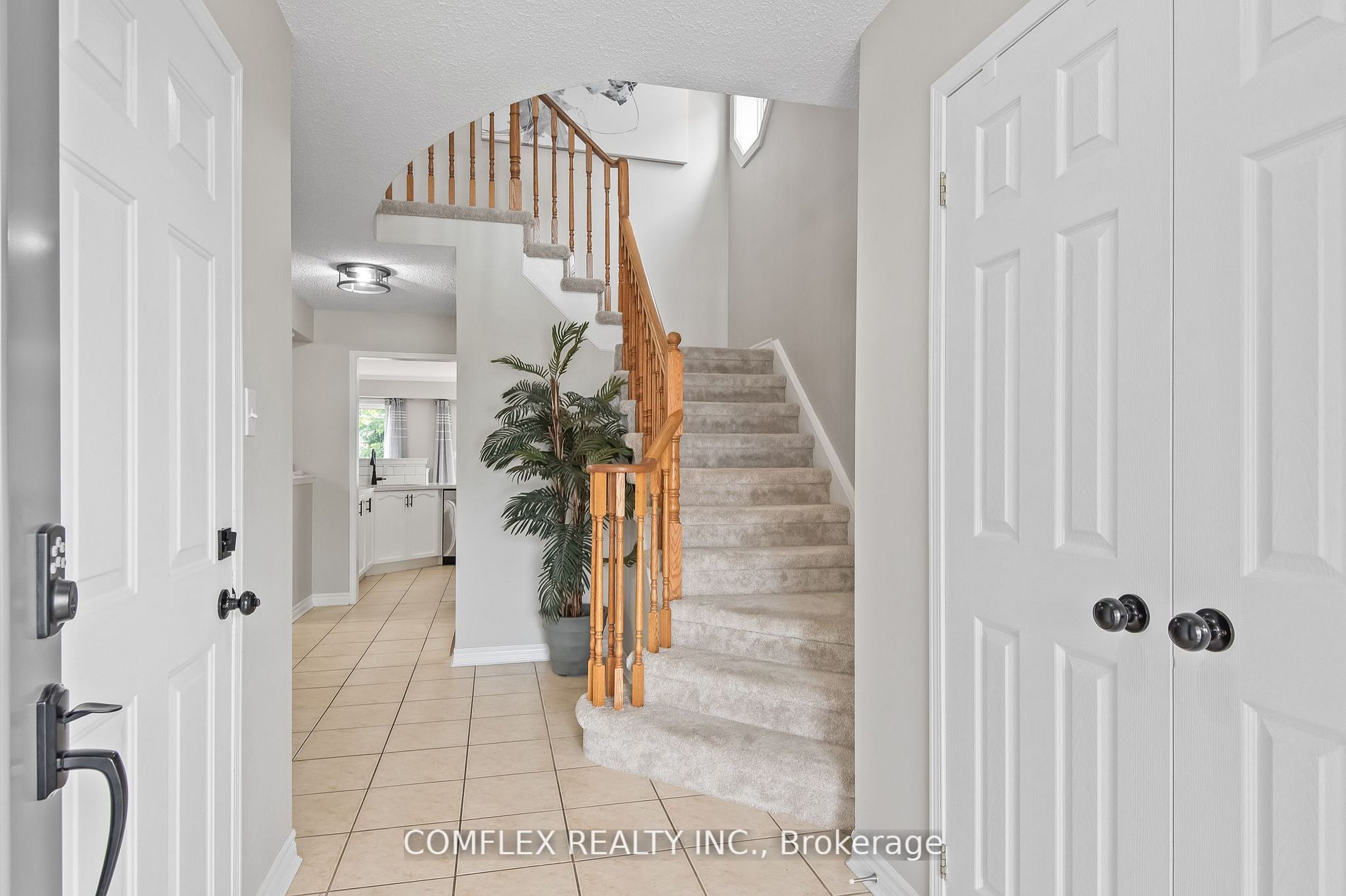 271 Scottsdale Dr