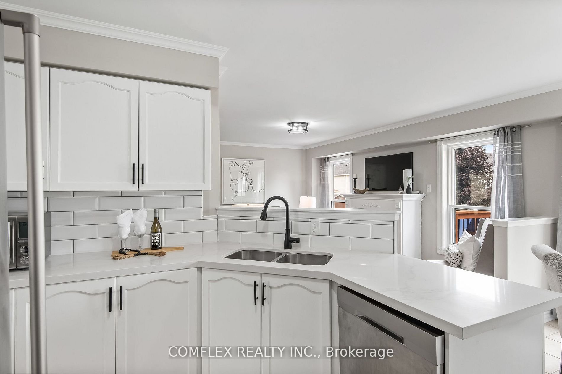 271 Scottsdale Dr