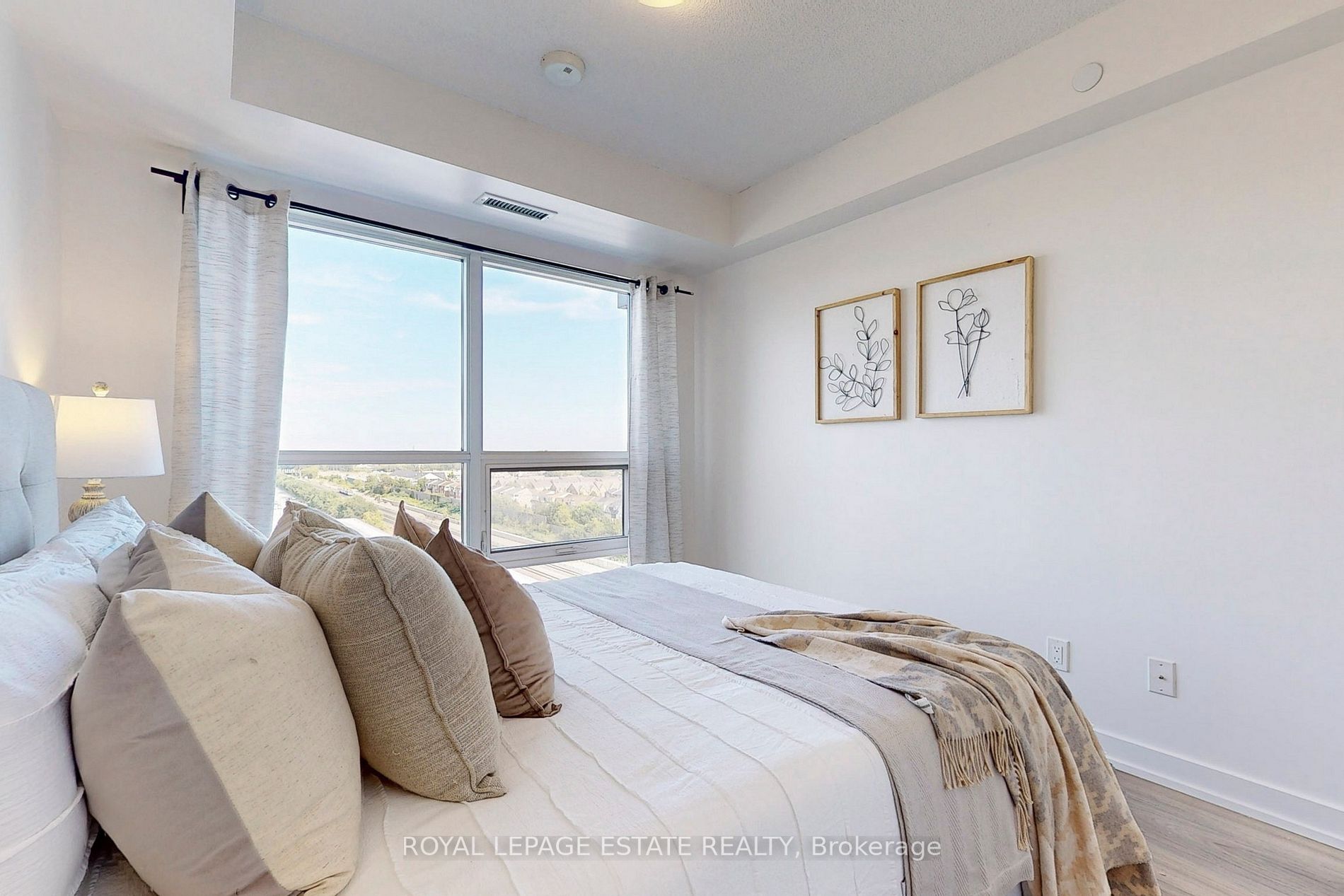 8 Trent Ave, #1112