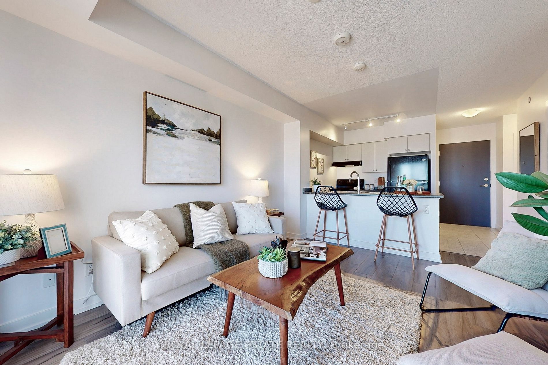 8 Trent Ave, #1112