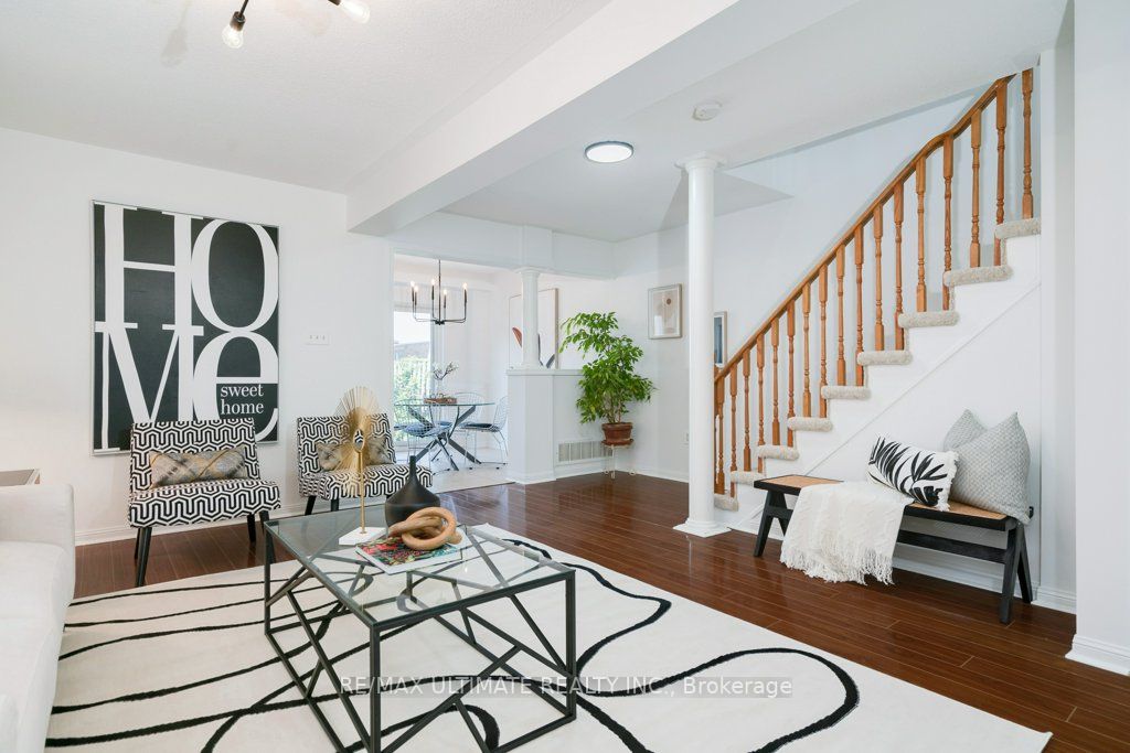53 Juneau Cres