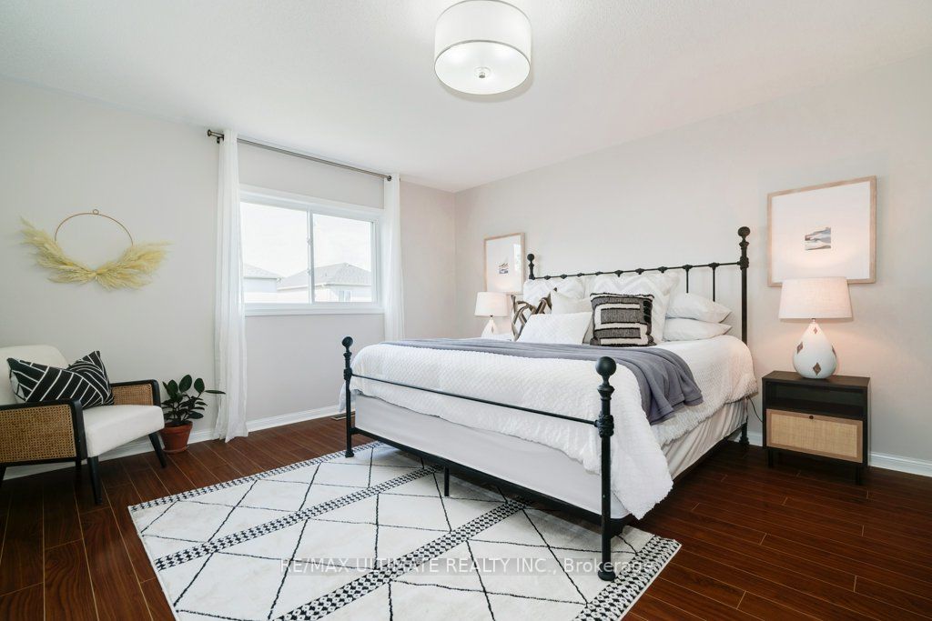 53 Juneau Cres