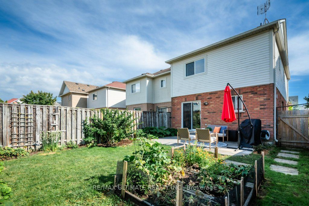 53 Juneau Cres