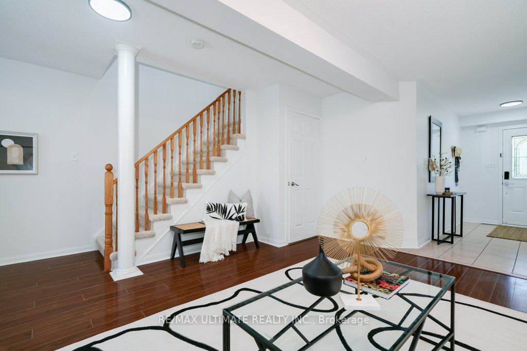 53 Juneau Cres