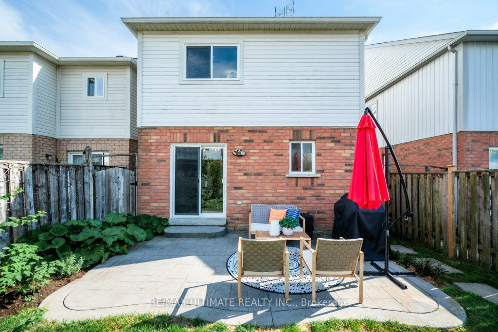 53 Juneau Cres