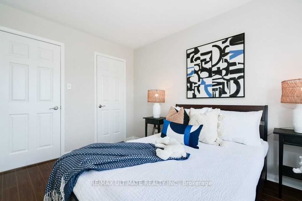 53 Juneau Cres