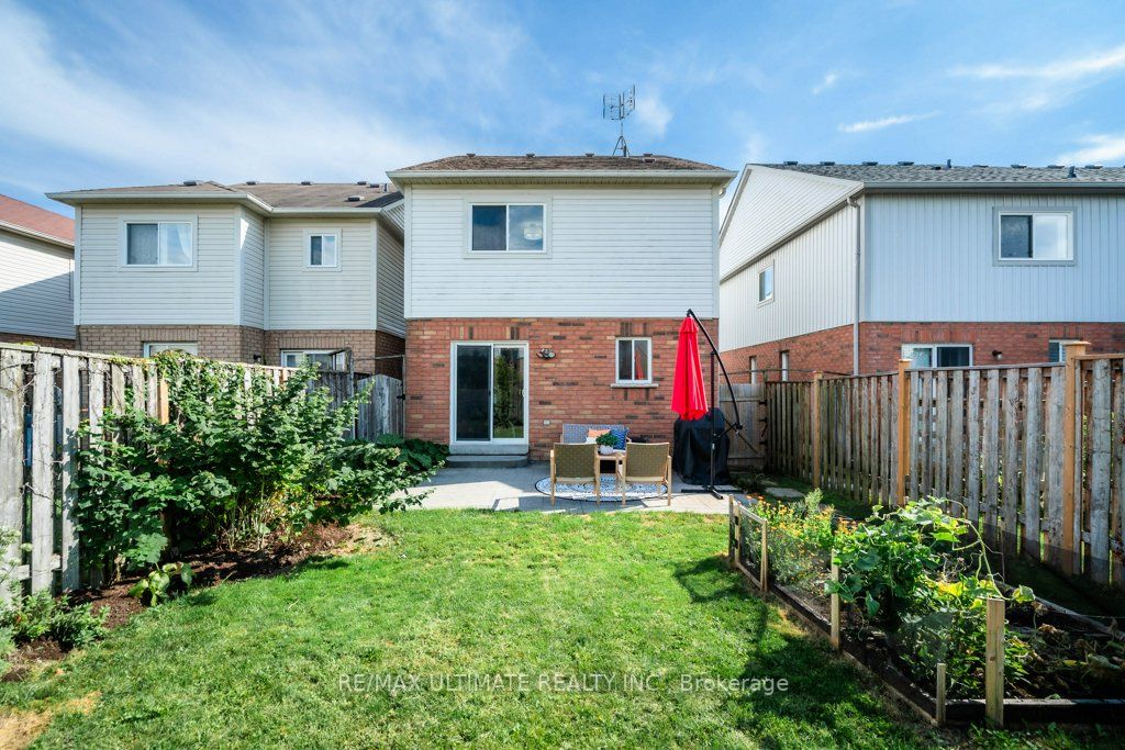 53 Juneau Cres