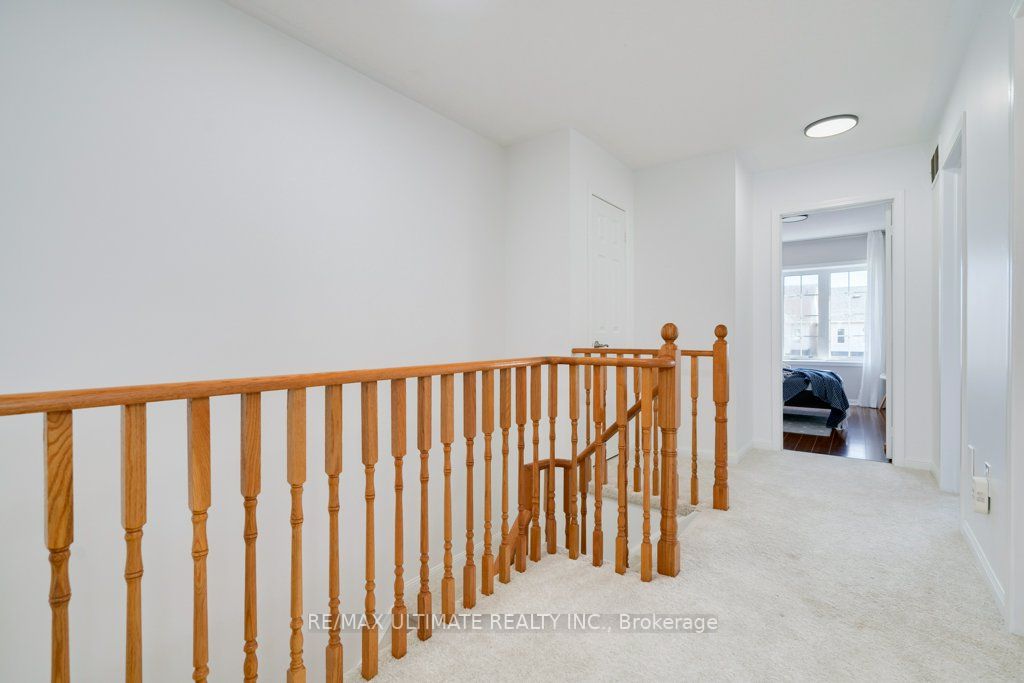 53 Juneau Cres