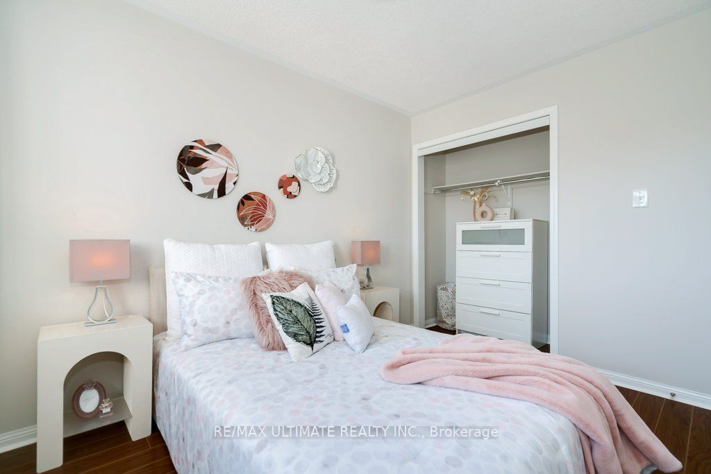53 Juneau Cres