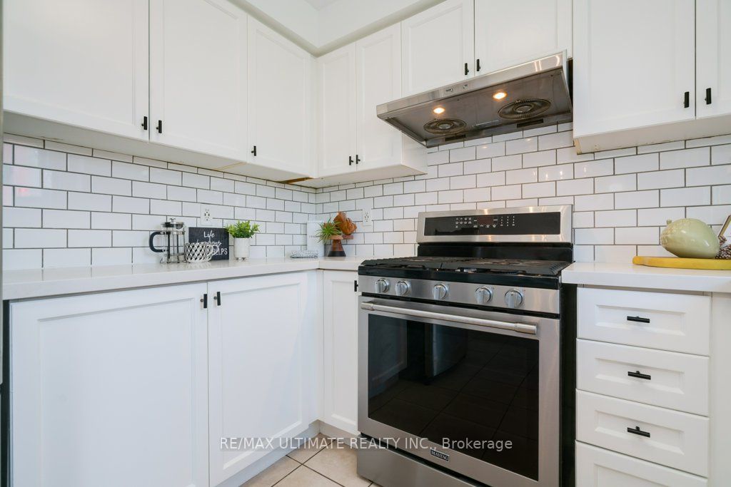 53 Juneau Cres