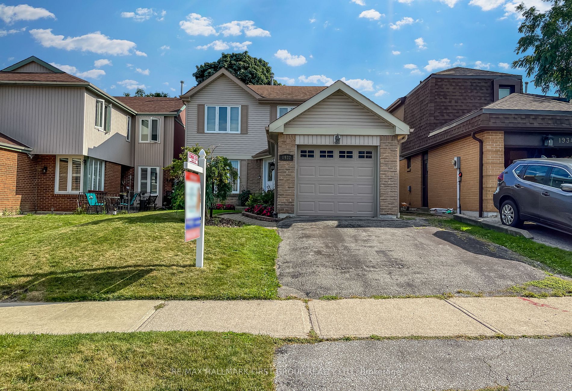 1932 Parkside Dr