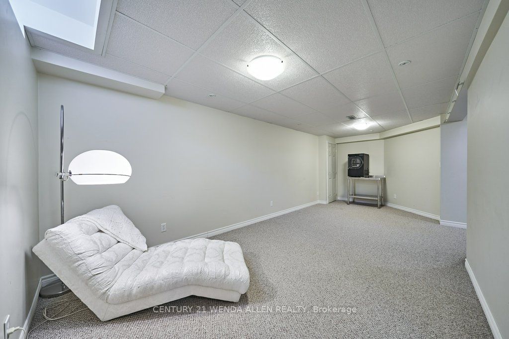 27 Bonathon Cres