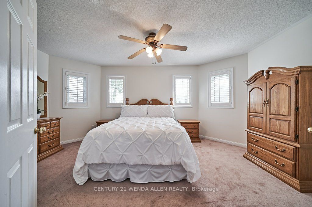 27 Bonathon Cres