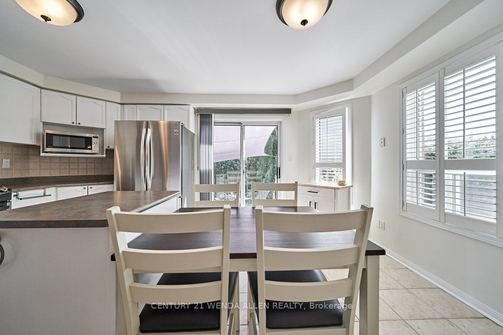 27 Bonathon Cres